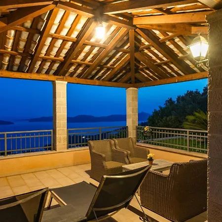 Dia By Guide Villa *